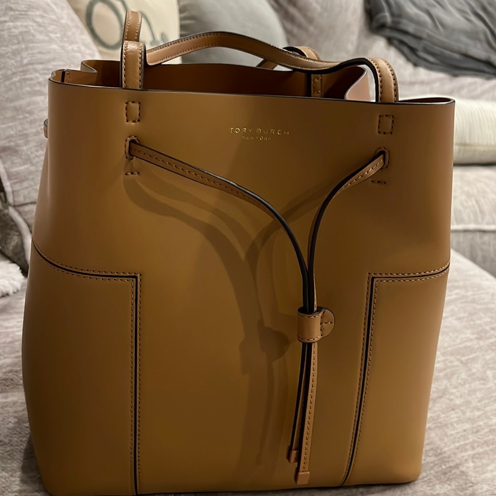 Tory Burch Block- T Leather Bag